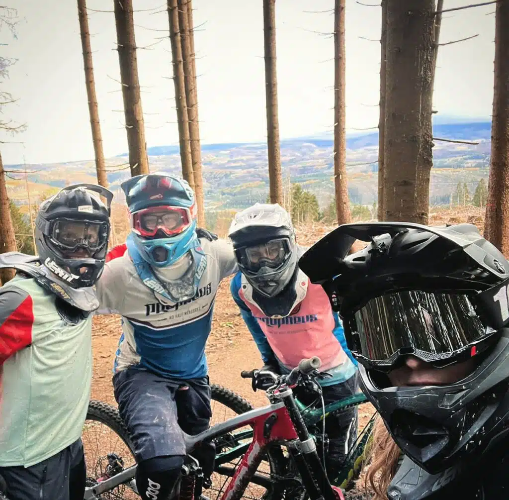 Mountainbike- & Outdoor-Sport-Unterkunft Harz-BnB Werkmeister - gute Stimmung im Racepark Schulenberg im Harz